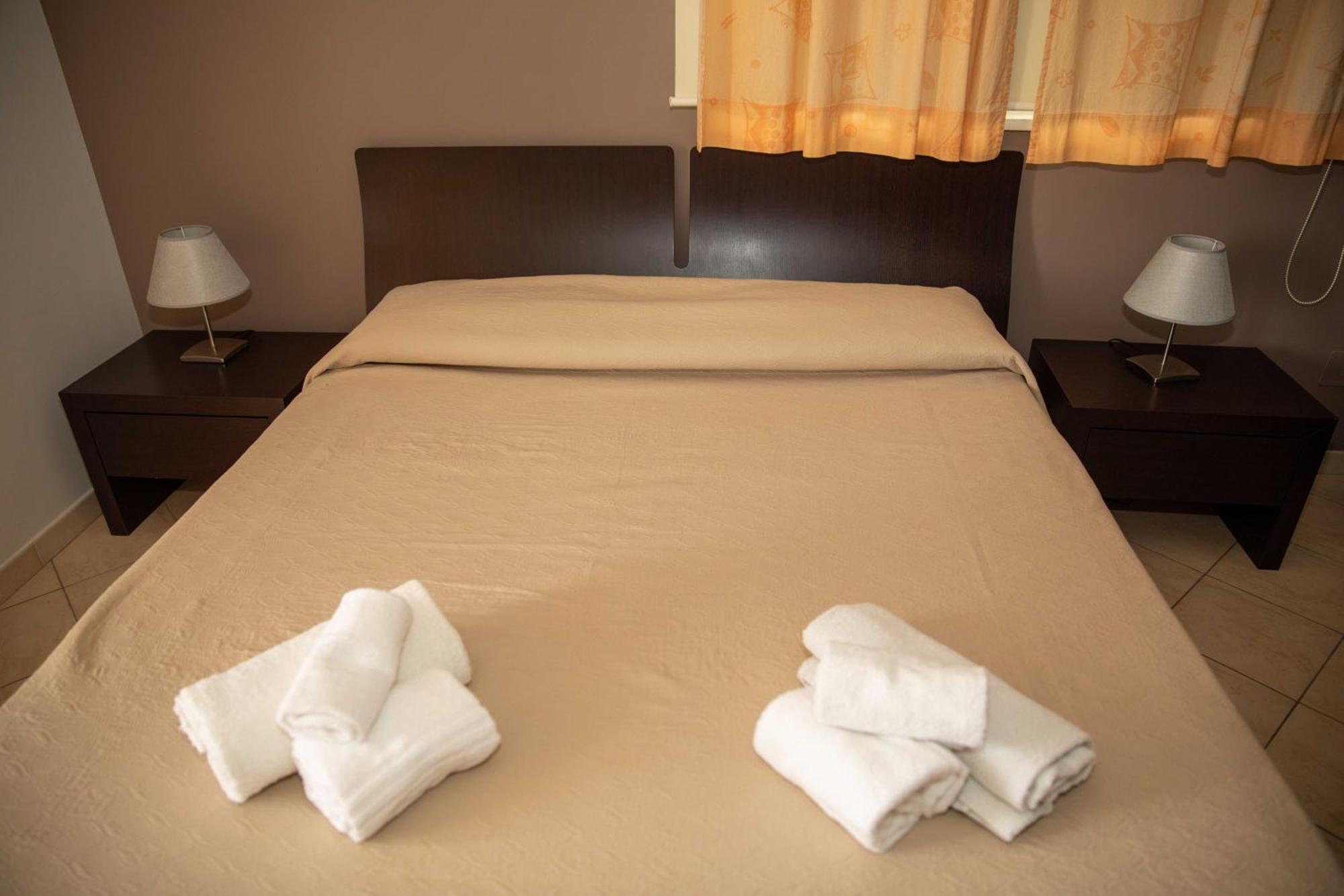 Libeccio With Shared Swimming Pool, At 200 Meters From The Beach, Solarium And Private Parking *