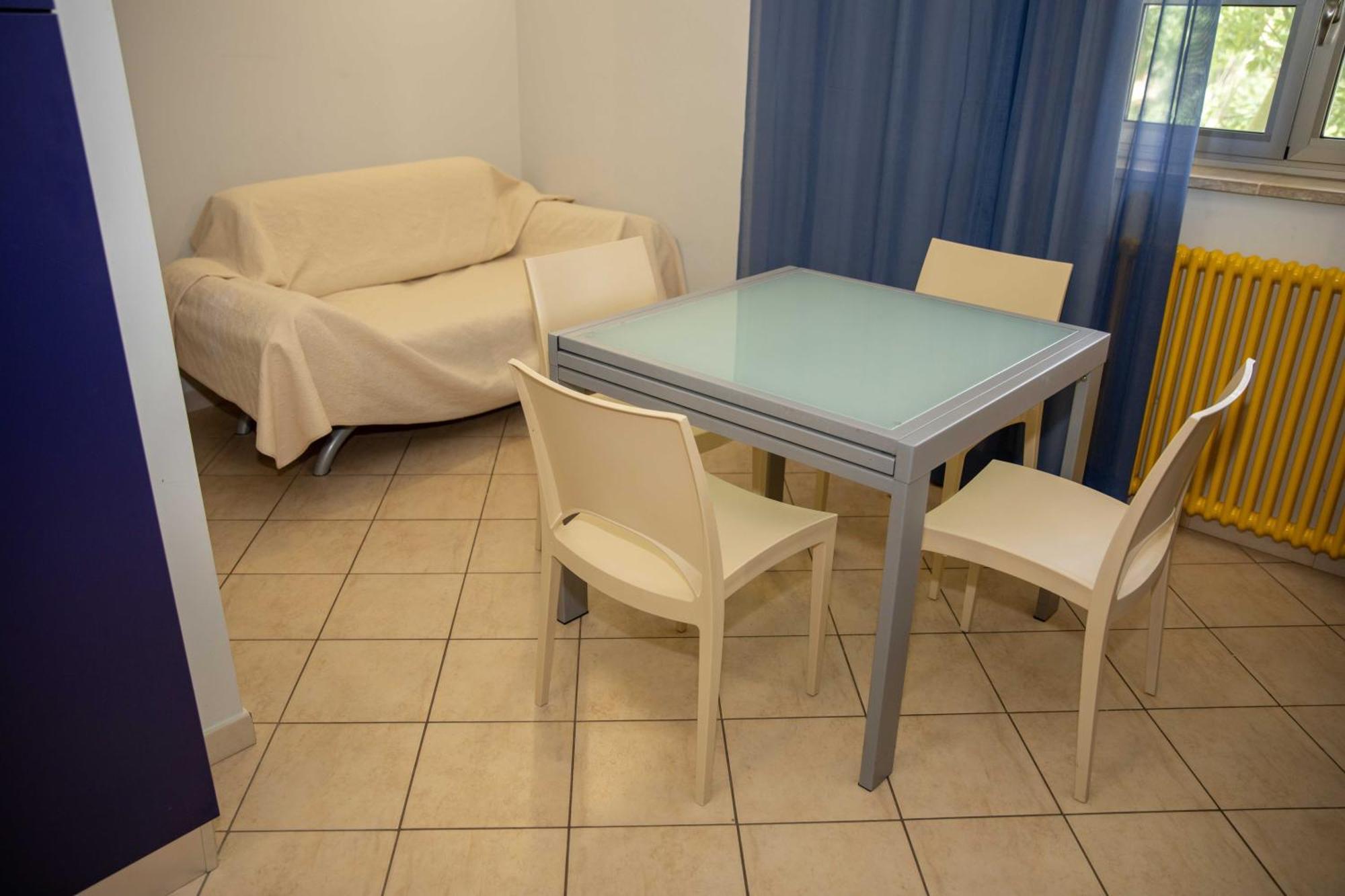 Libeccio With Shared Swimming Pool, At 200 Meters From The Beach, Solarium And Private Parking *