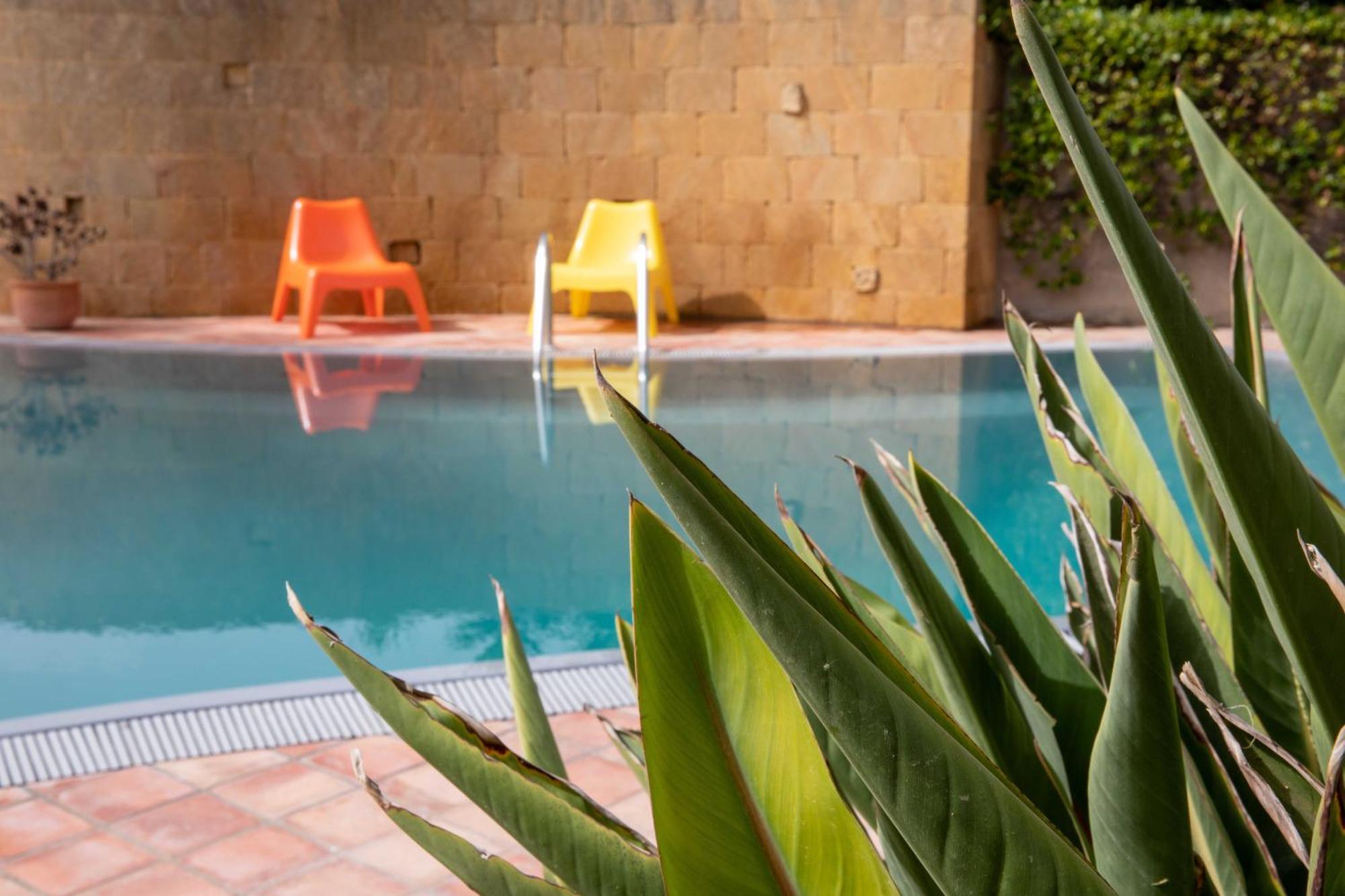 Libeccio With Shared Swimming Pool, At 200 Meters From The Beach, Solarium And Private Parking Holiday home